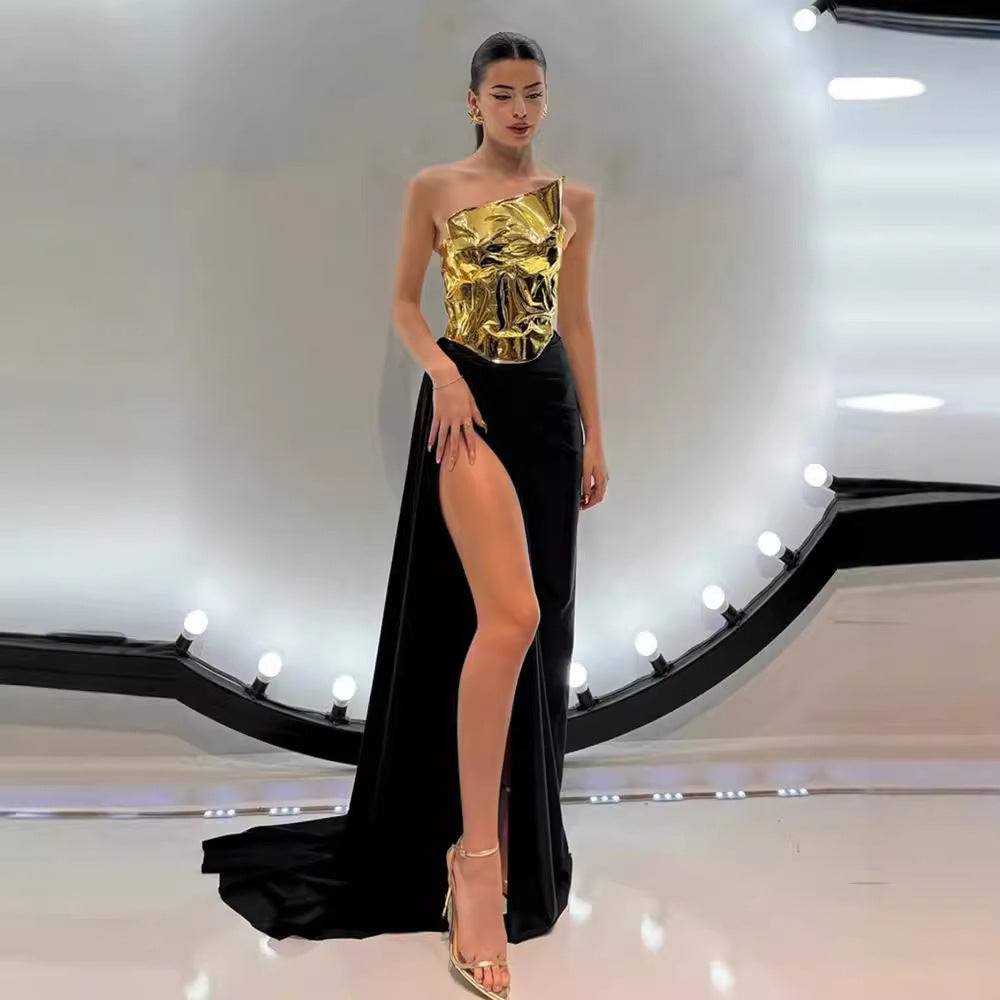 Une épaule en cuir Top Slit Mop Robe noire Deux-pièces Set Sexy Laçage Arrière léger