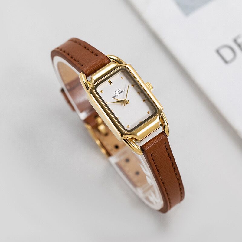 Montre de ceinture simple Retro Square pour femmes