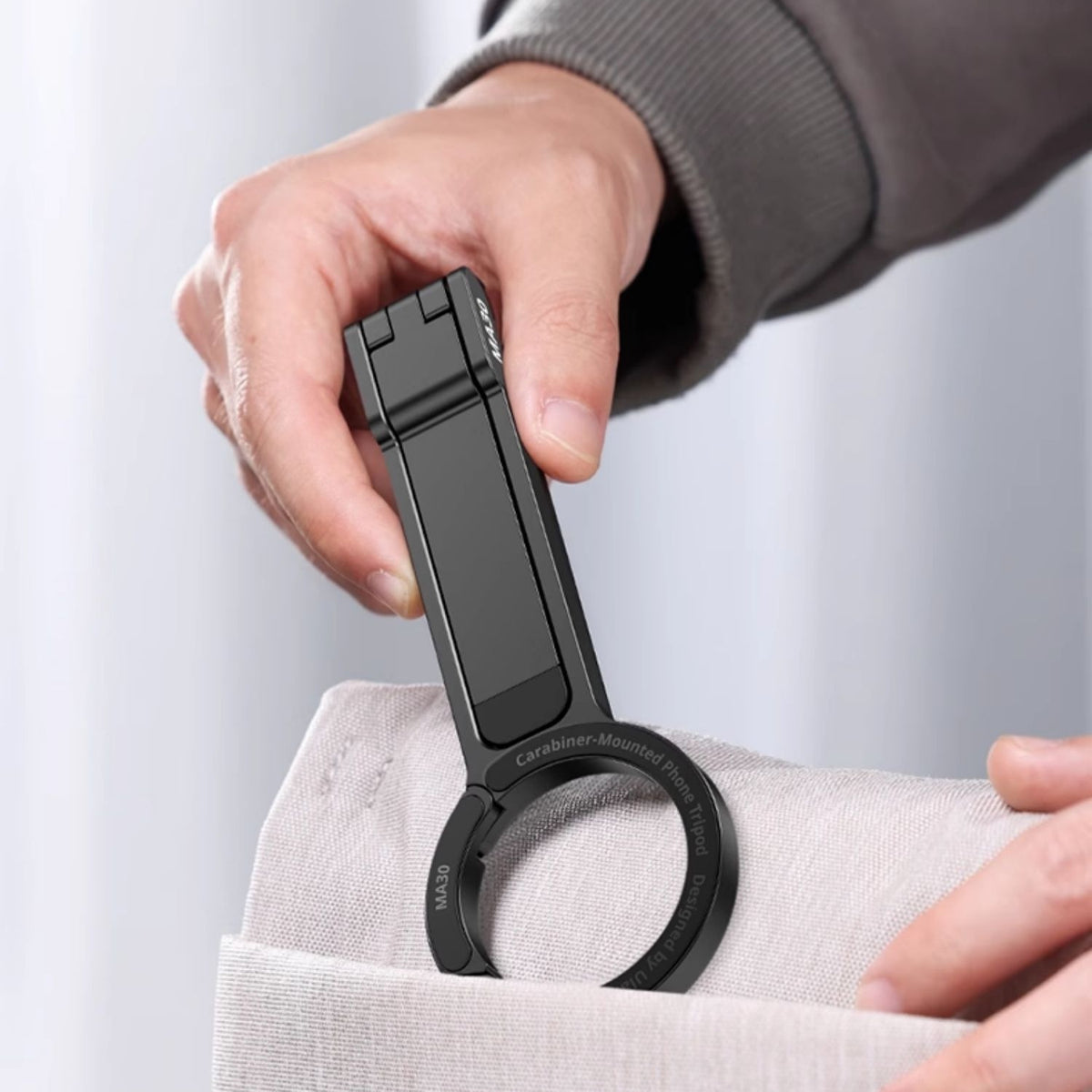Portable Photography Climbing Button Carabiner Mobile Phone Holder