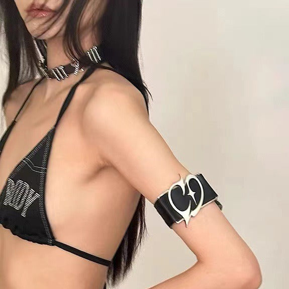 Correspondance Artifact Niche Design Black Belt Armband