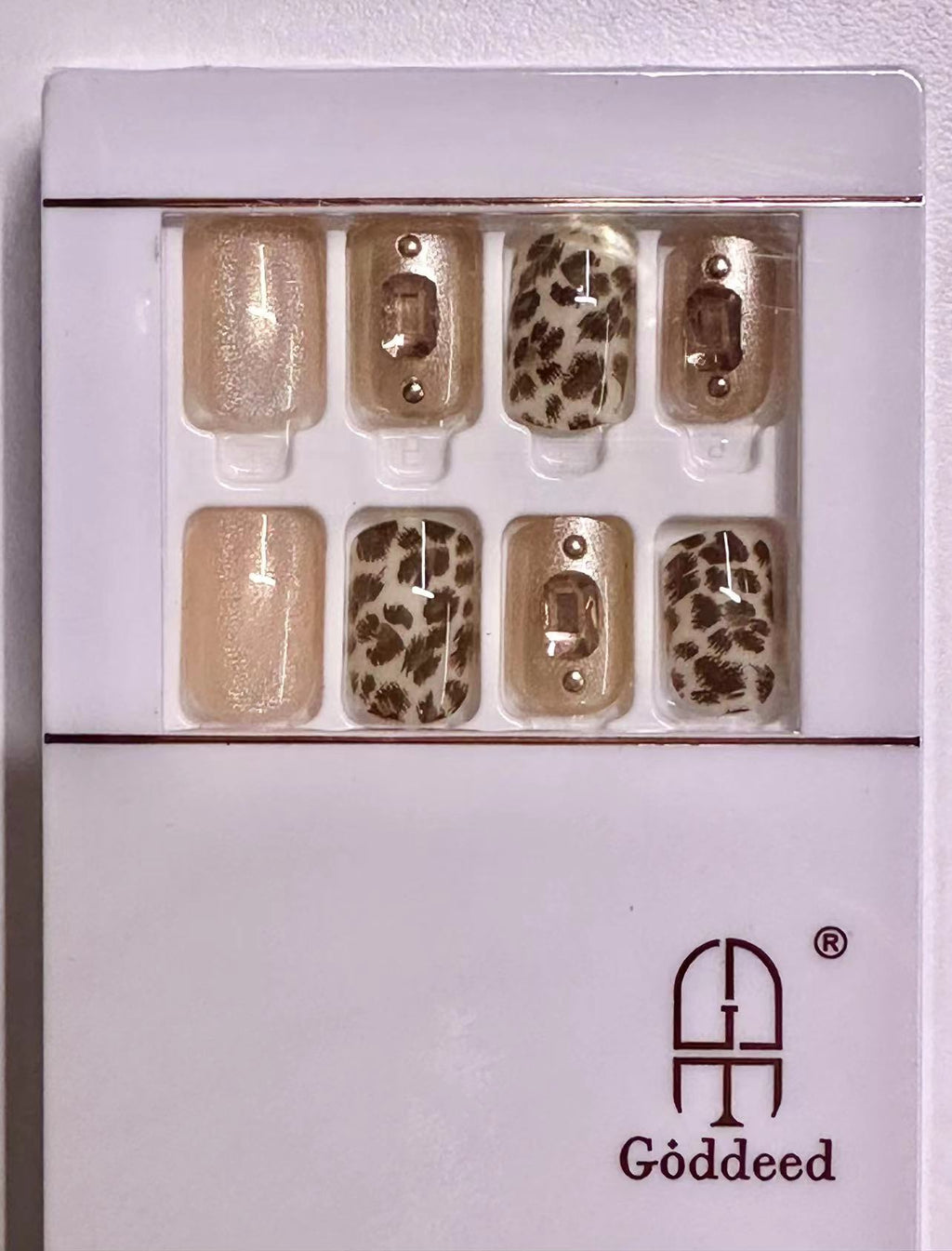 Appuyez sur les ongles GD329