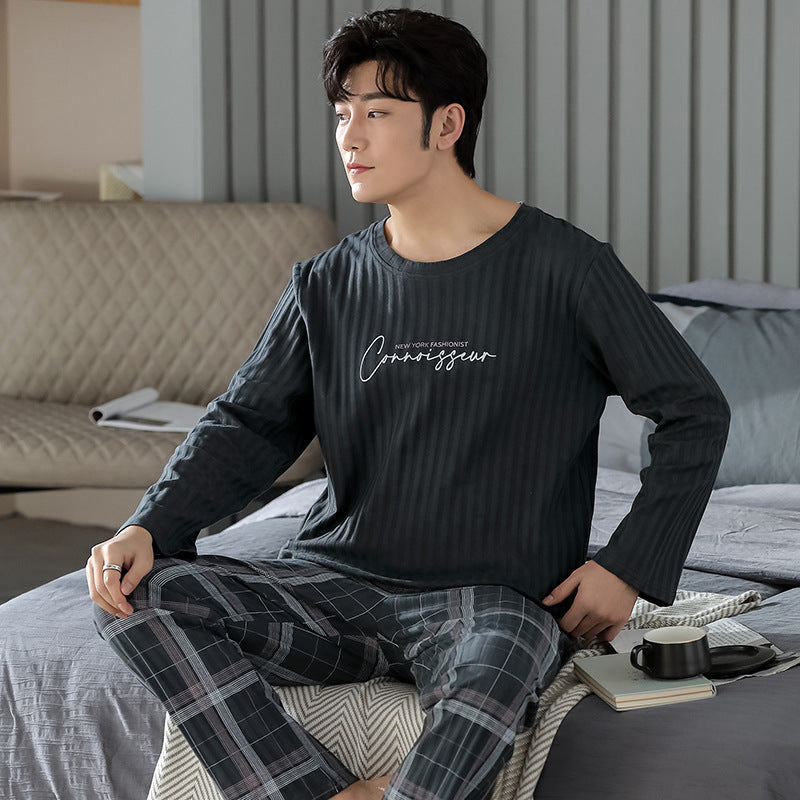 Printemps et automne L'usure de la maison des hommes de plus taille peut être déchirée à l'extérieur