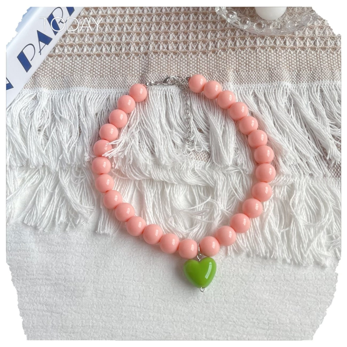 Collier avec un chat