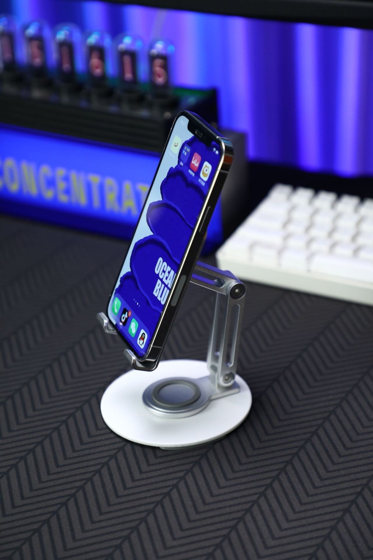 Compact et portable sur tablette mobile rotative à 360 degrés