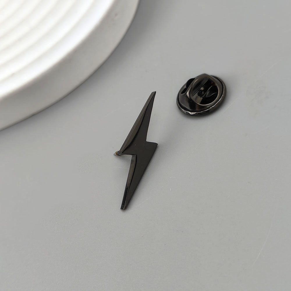 Broch plat en forme de foudre