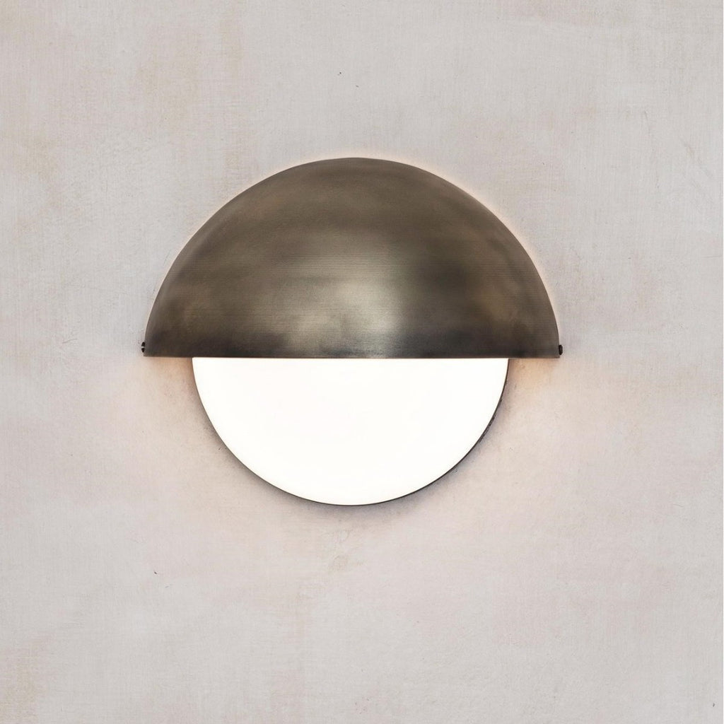 Lampe murale semi-circulaire en métal mi-century Bauhaus Minimalist moderne