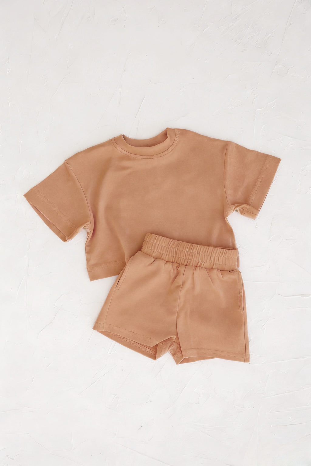 Short-sleeved T-shirt and shorts Two-piece set