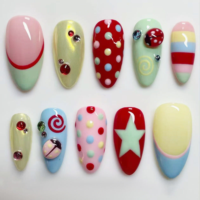 24-pièces en forme d'amande Dopamine Ladybug Français Polka-dot Nail Tipscute Sweet and Sparkling