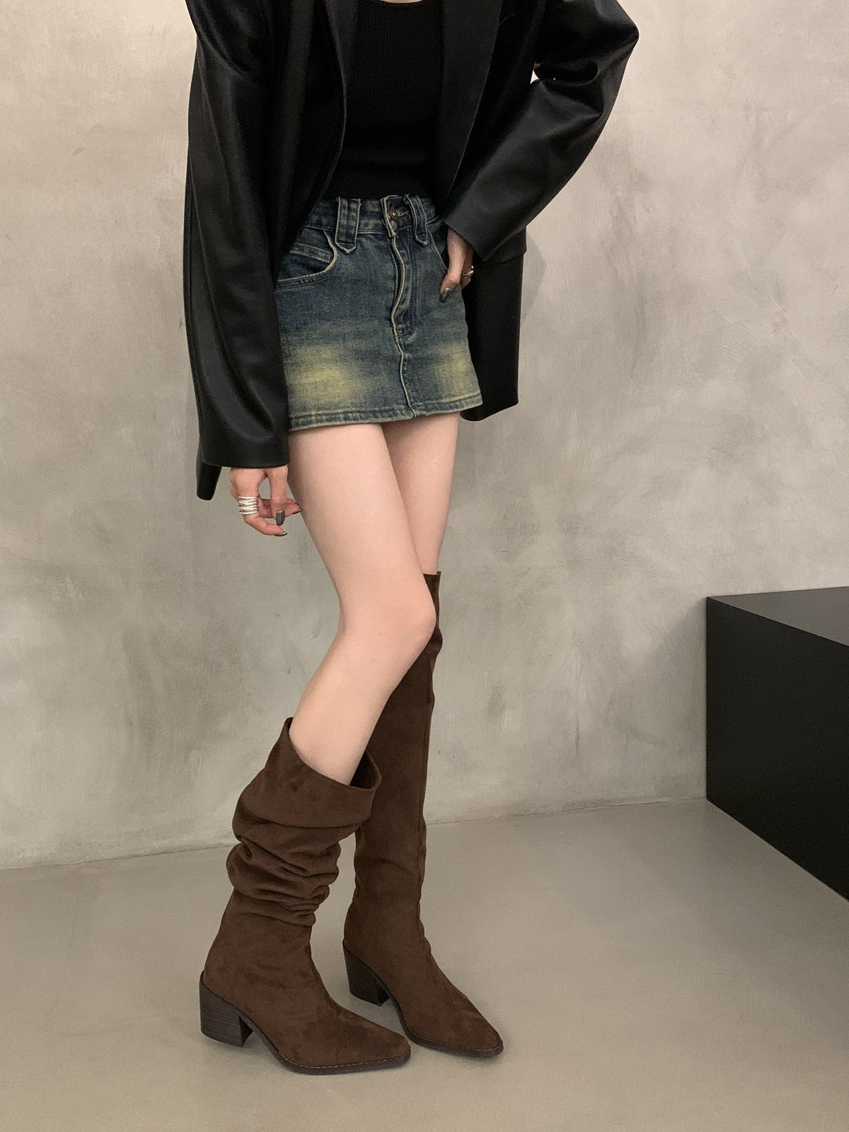 Bottes équestres à pointe d'orteil en velours