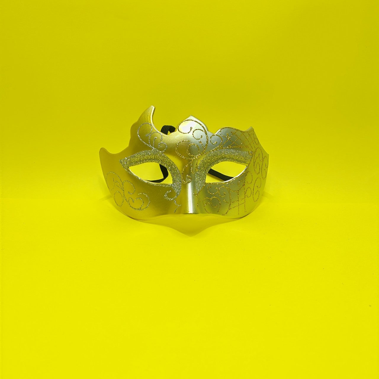 Masque de demi-face peint de Carnaval