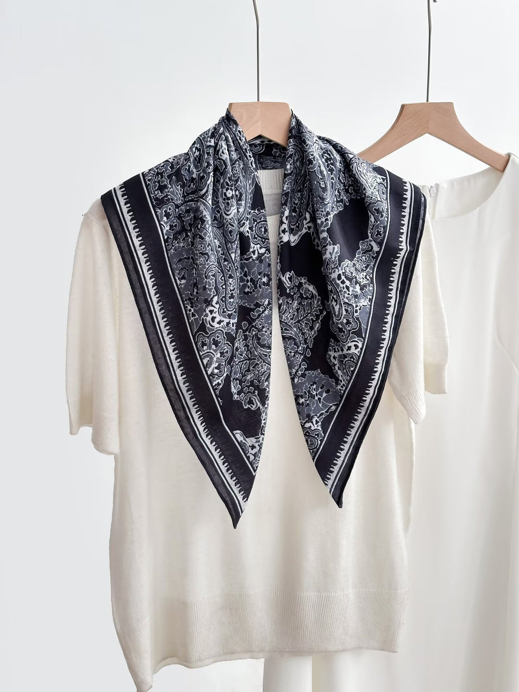 Echarpe de soie haut de gamme vintage pour femmes