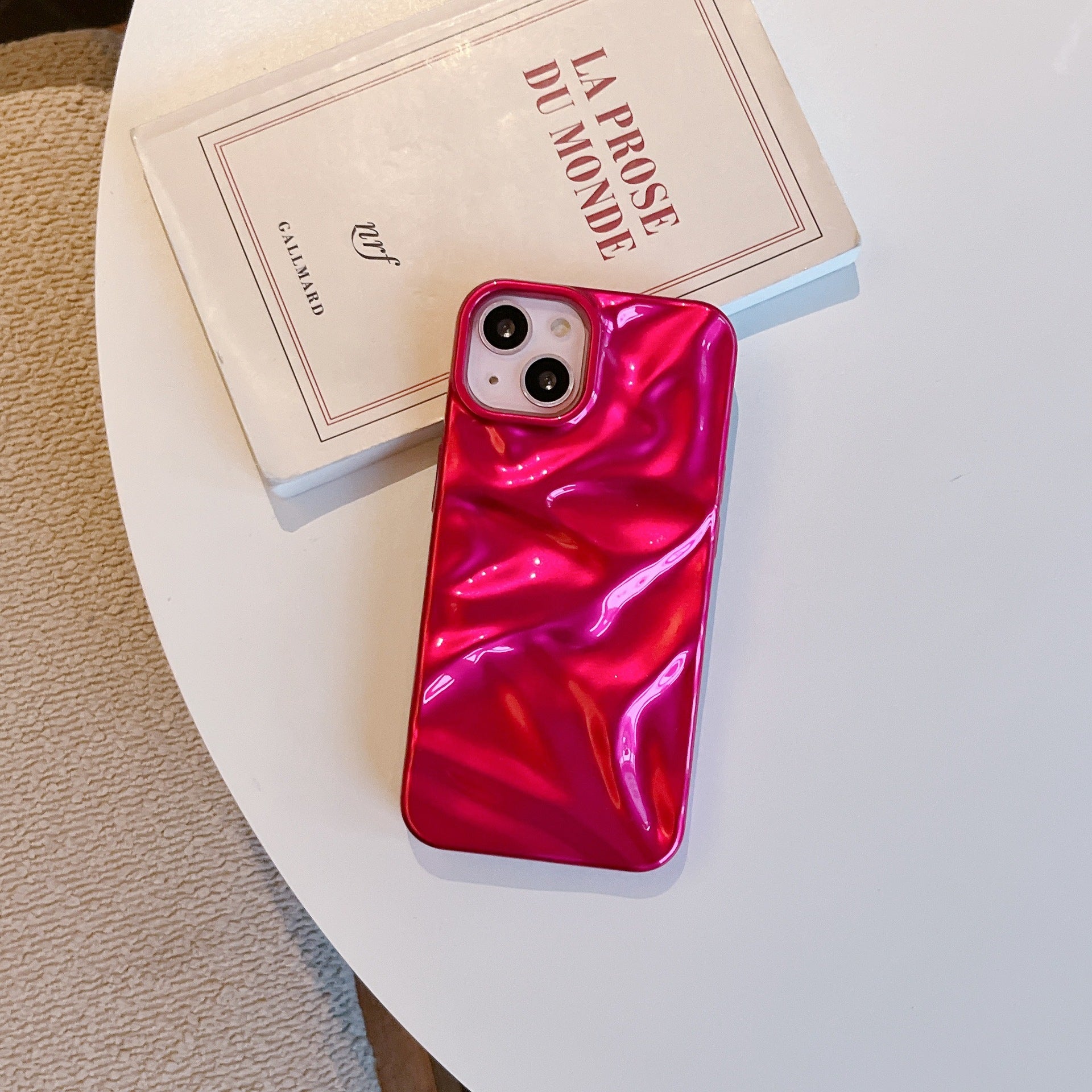Étui de téléphone à plissé en trois dimensions