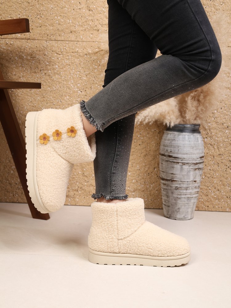 Femmes Mode peluche plate-forme Bottes de neige Hiver courte cheville Bottes non glissant chaud fourrure coton