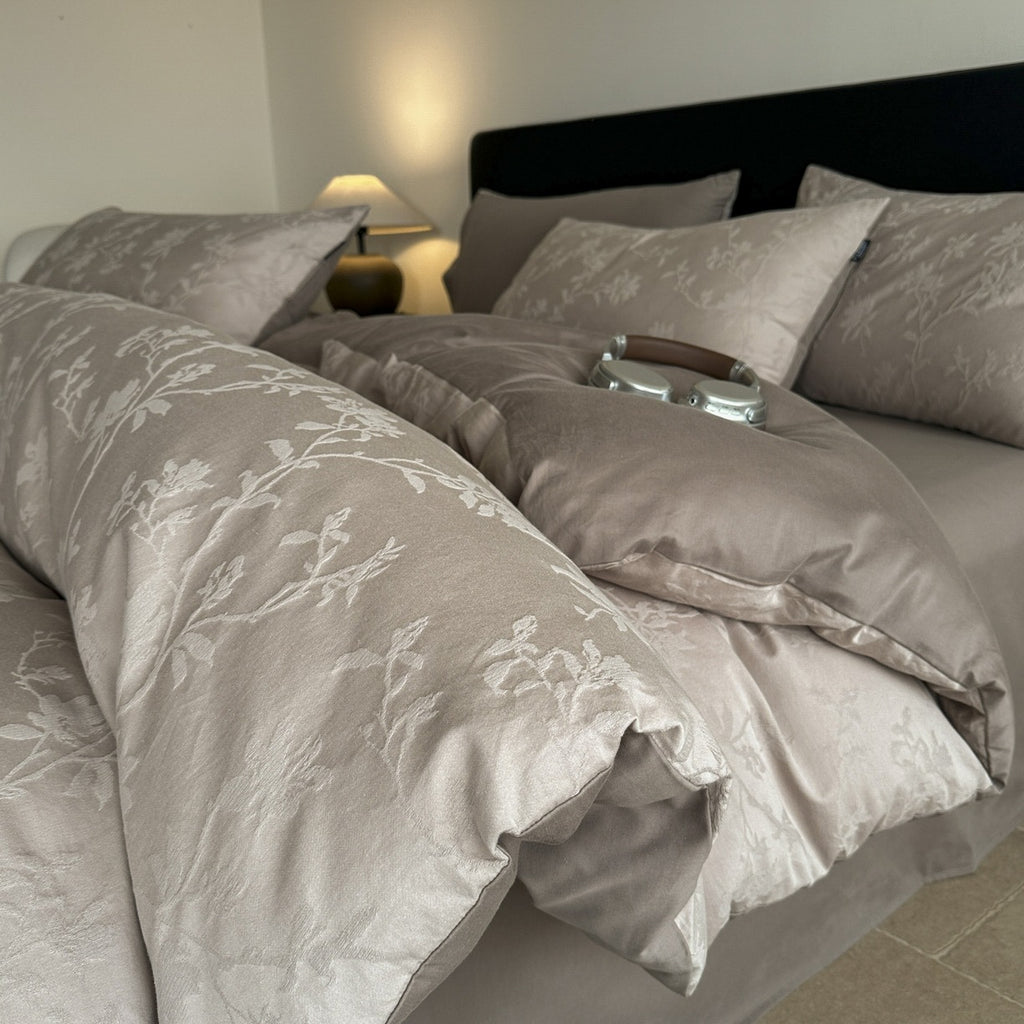 Grand ensemble de quatre pièces Jacquard Pure Cotton avec une touche de légère couverture de luxe et lit