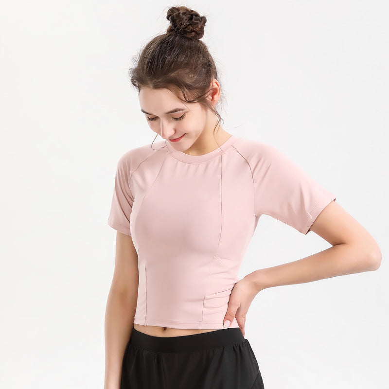 L'usure du yoga mince à manches courtes pour femmes