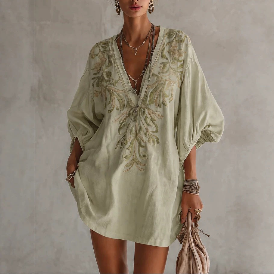 Robe à col V profond à imprimé floral avec un petit motif herbacé