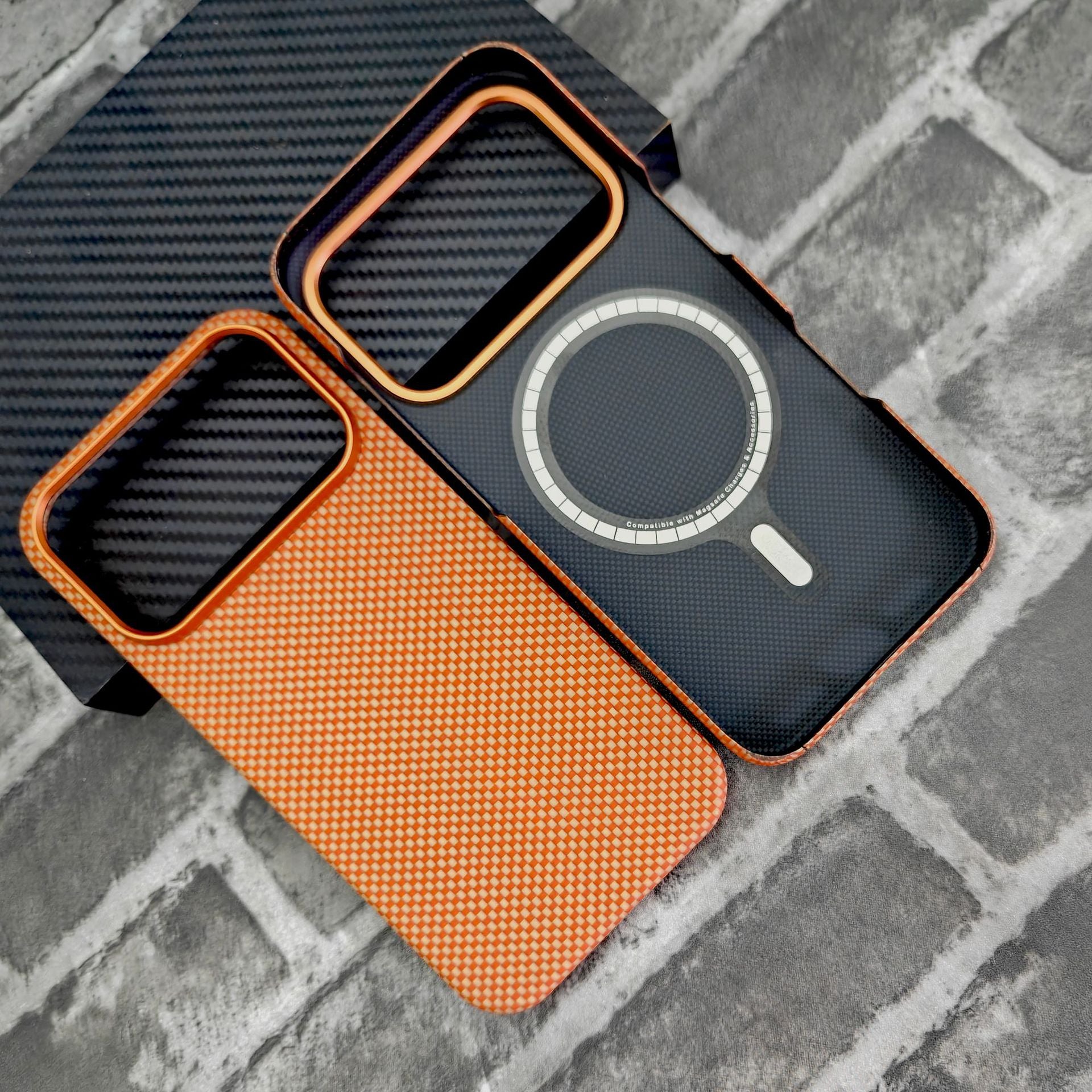 Housse de protection en fibre de carbone pour téléphone Kevlar compatible magnétique