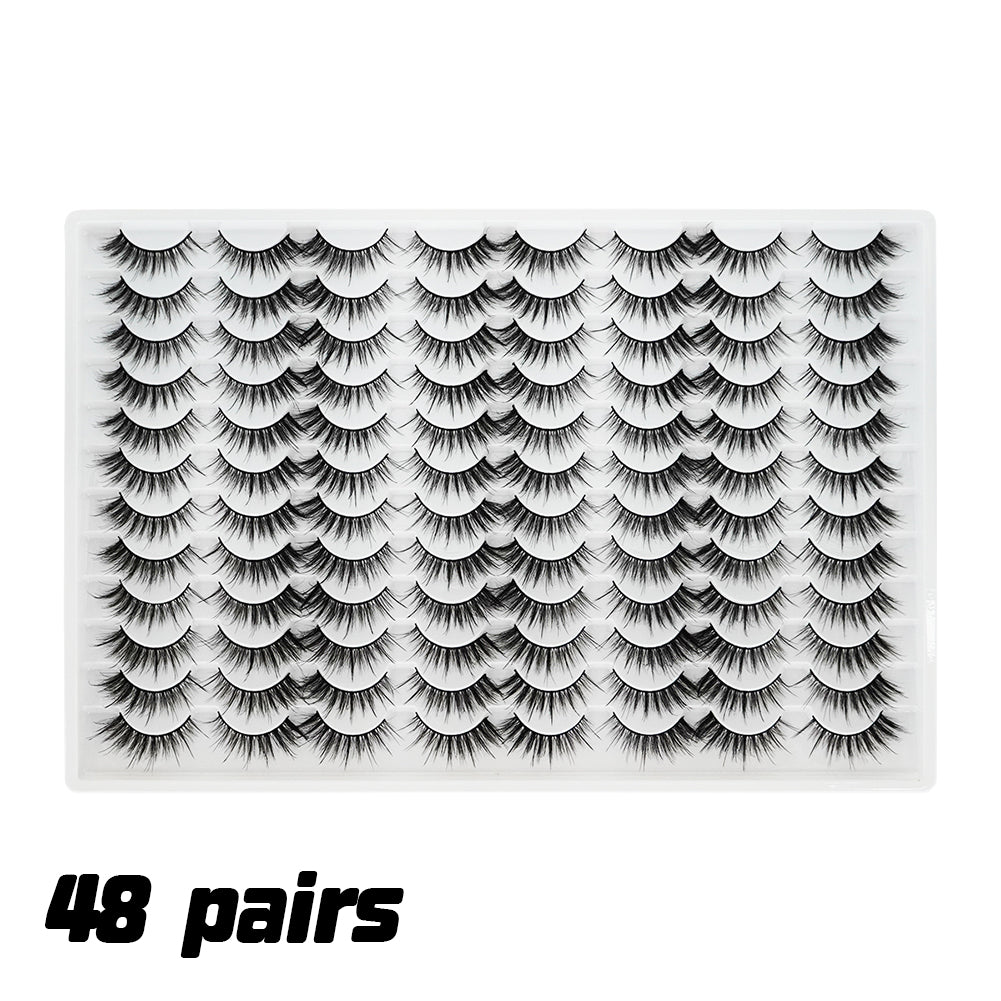 Les faux cils 3D sont multicouches