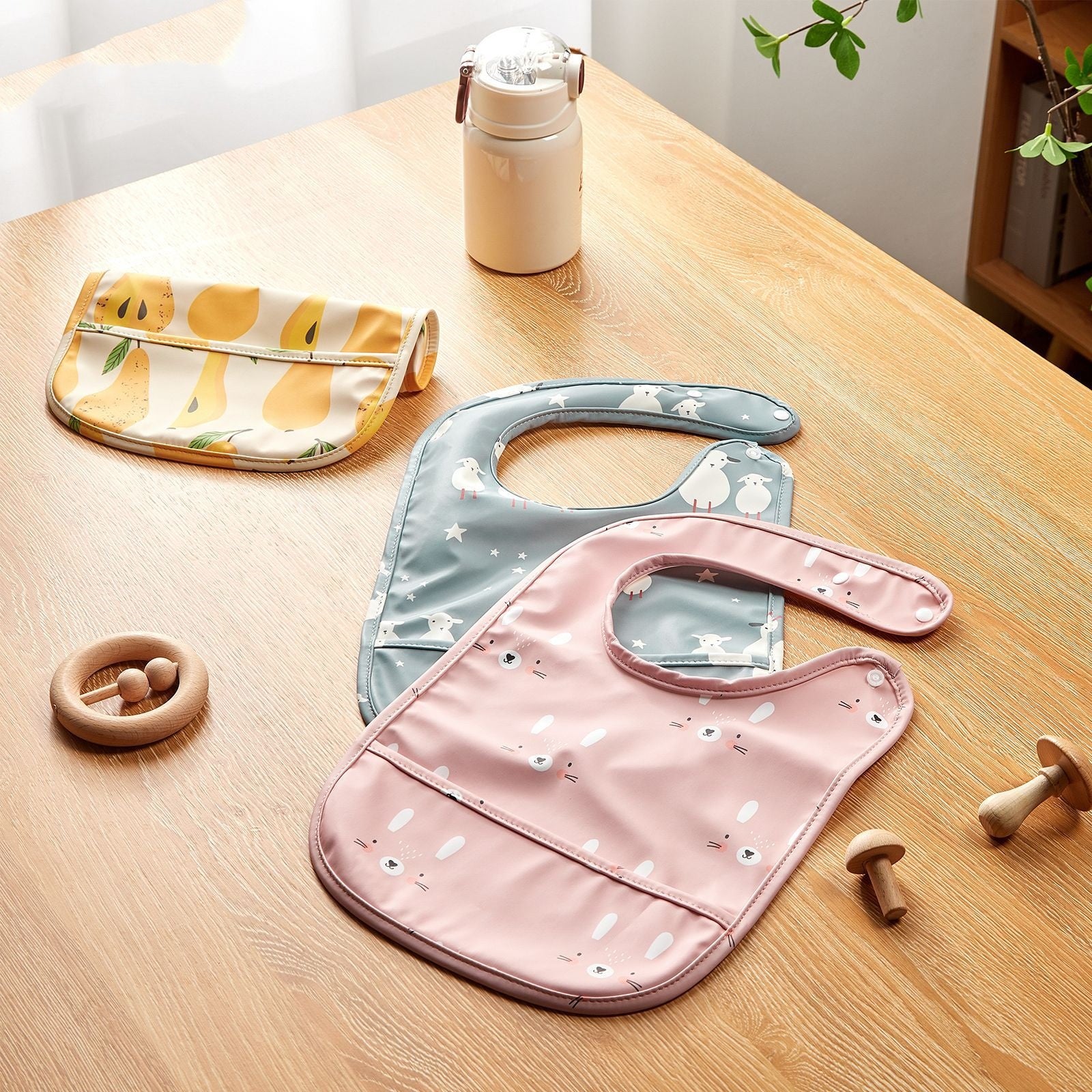 Nettoyant étanche de fermeture de snap Bib mangeant serviette de salive bille d'enfant