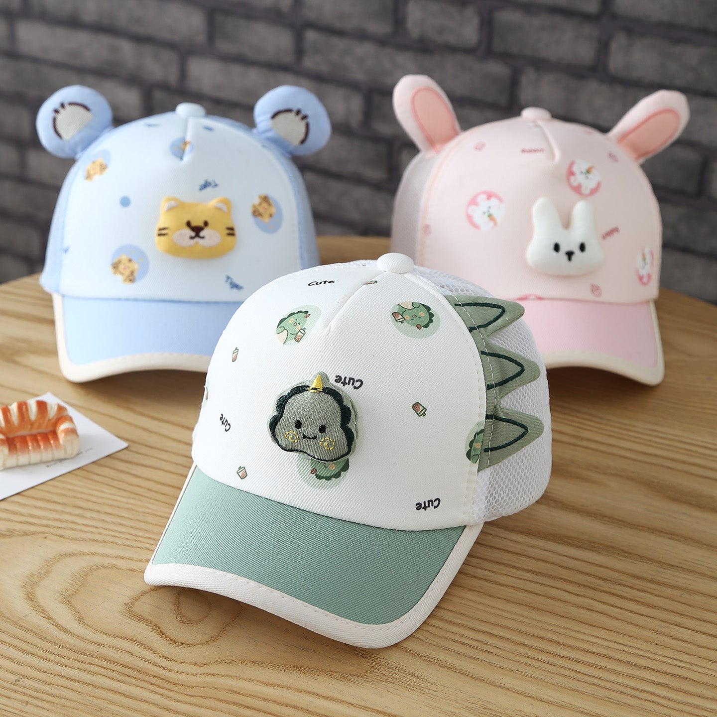 Chapeau brumisé à bord semi-netté, imprimé à lettres pour enfants