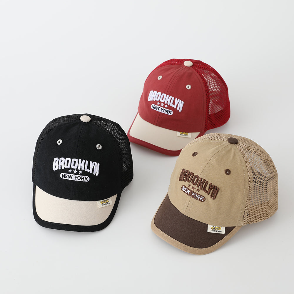 Été Garçons et filles Colorful Mesh Respirant Lettre délicate Broderie Casquette de baseball Wit