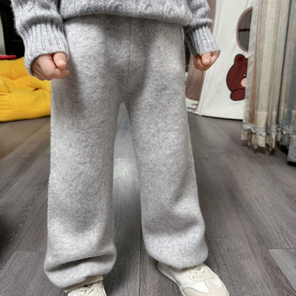 Thick, high-waisted Korean-style trousers