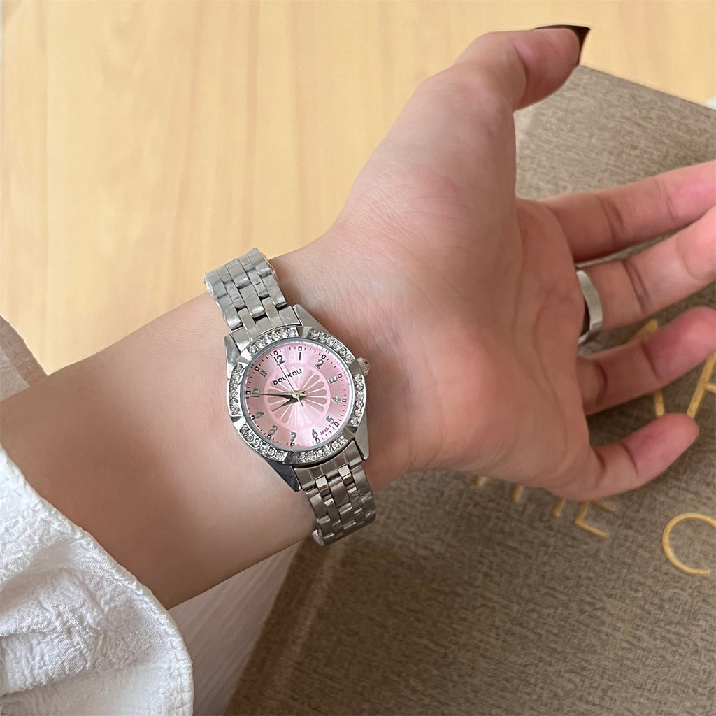 Cadran rond en forme de daisy avec embellissements diamant pour un Premium