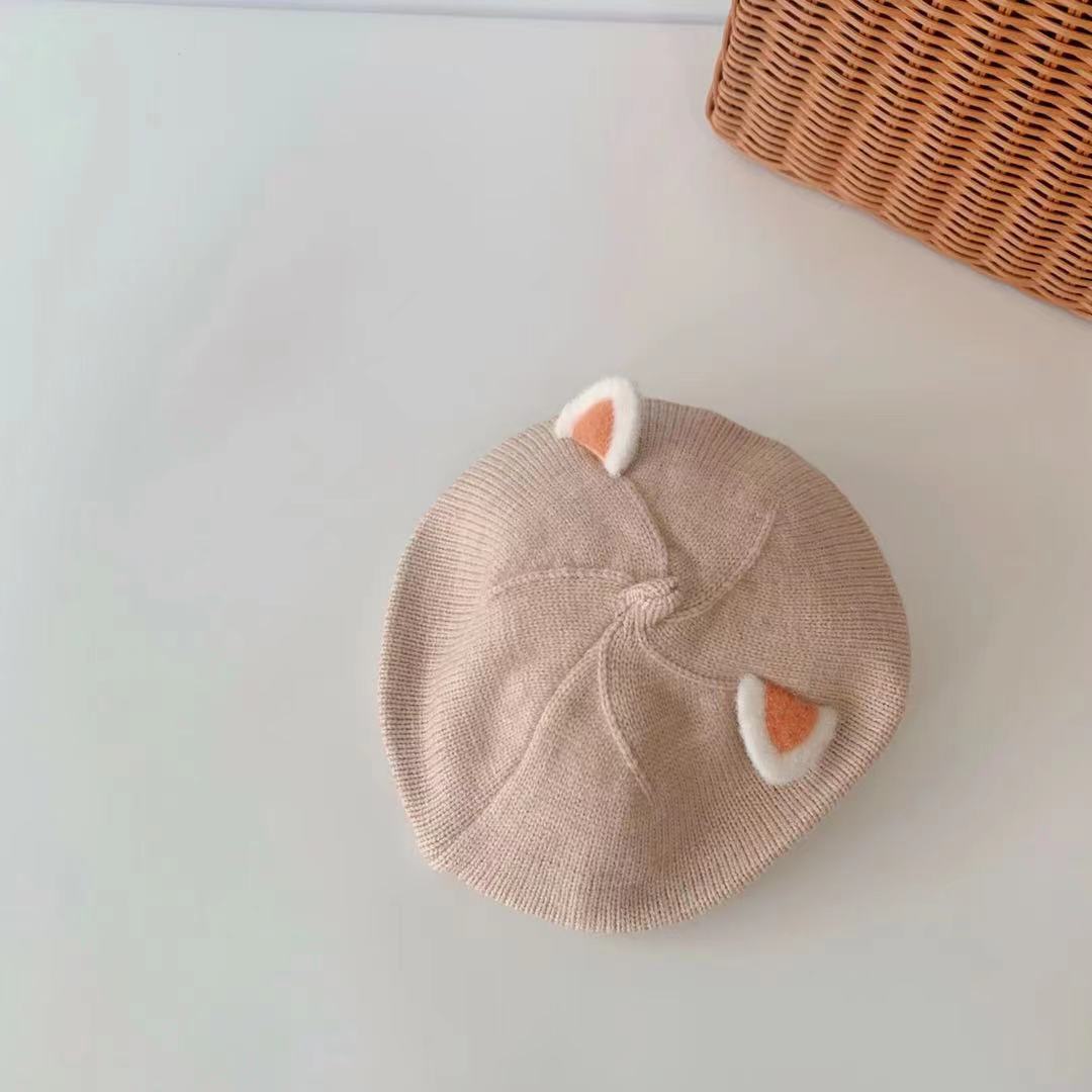 Chapeaux de laine de tricot de printemps et d'automne