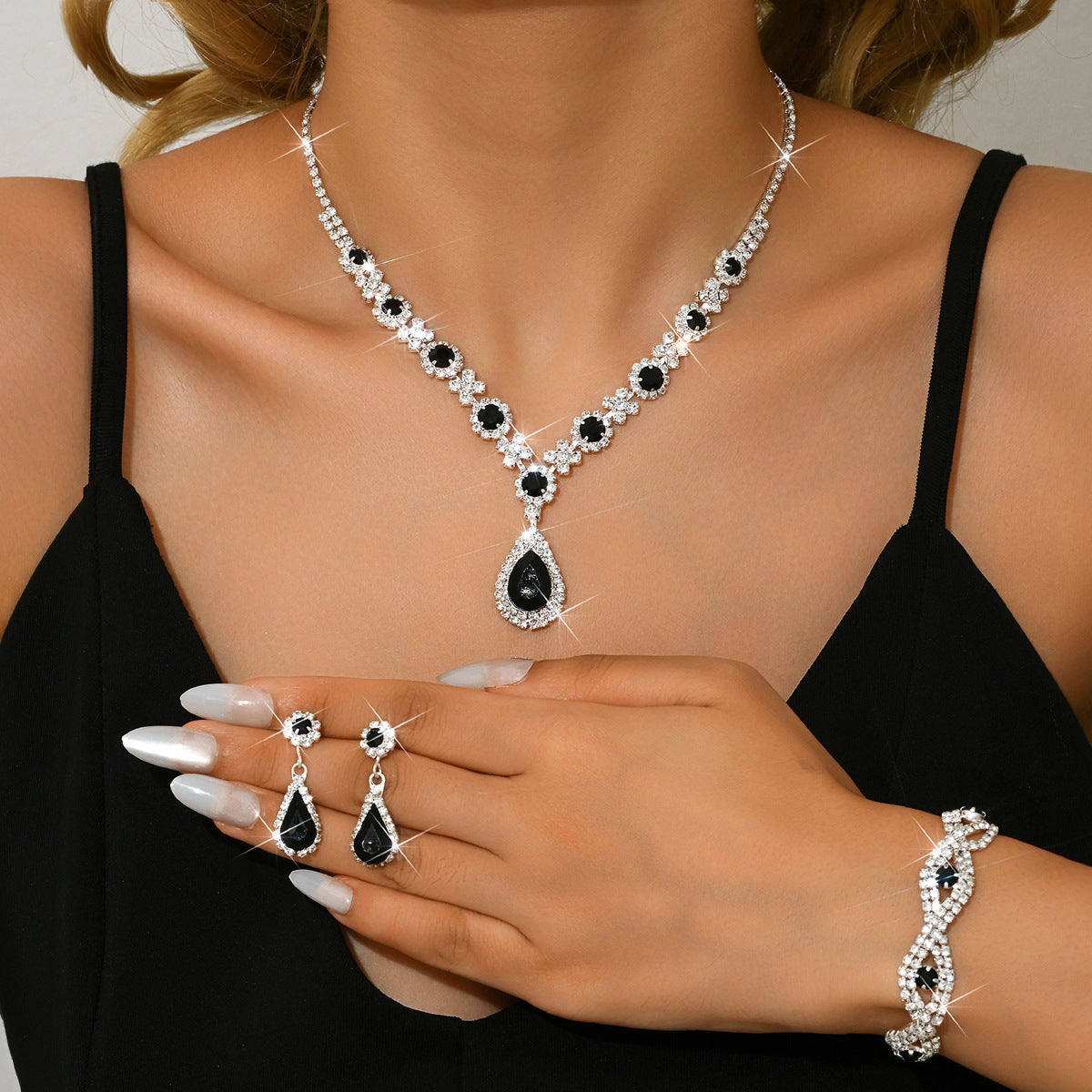 Bijoux de mariée femmes ensemble européen et américain cristal goutte d'eau