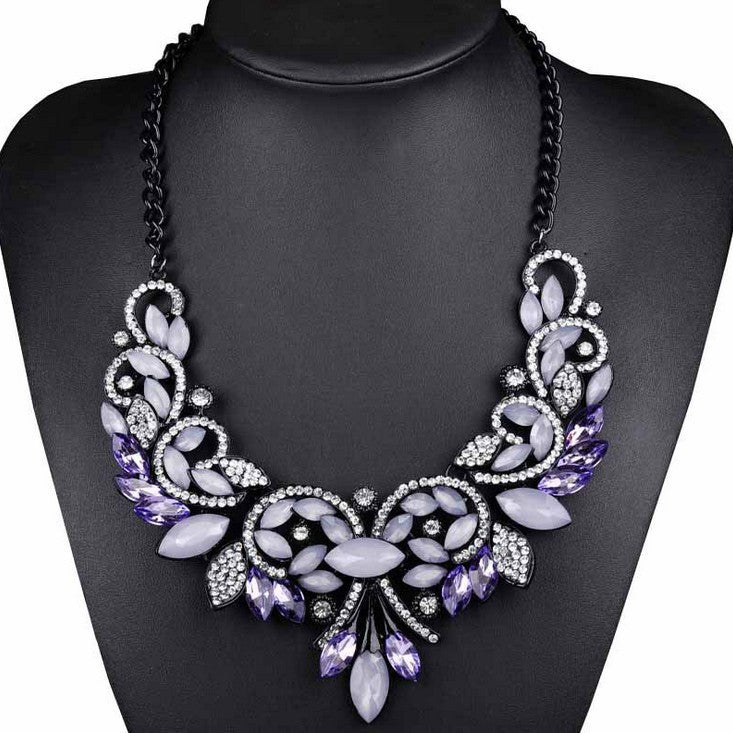Collier de fleurs en alliage de diamant pour les femmes