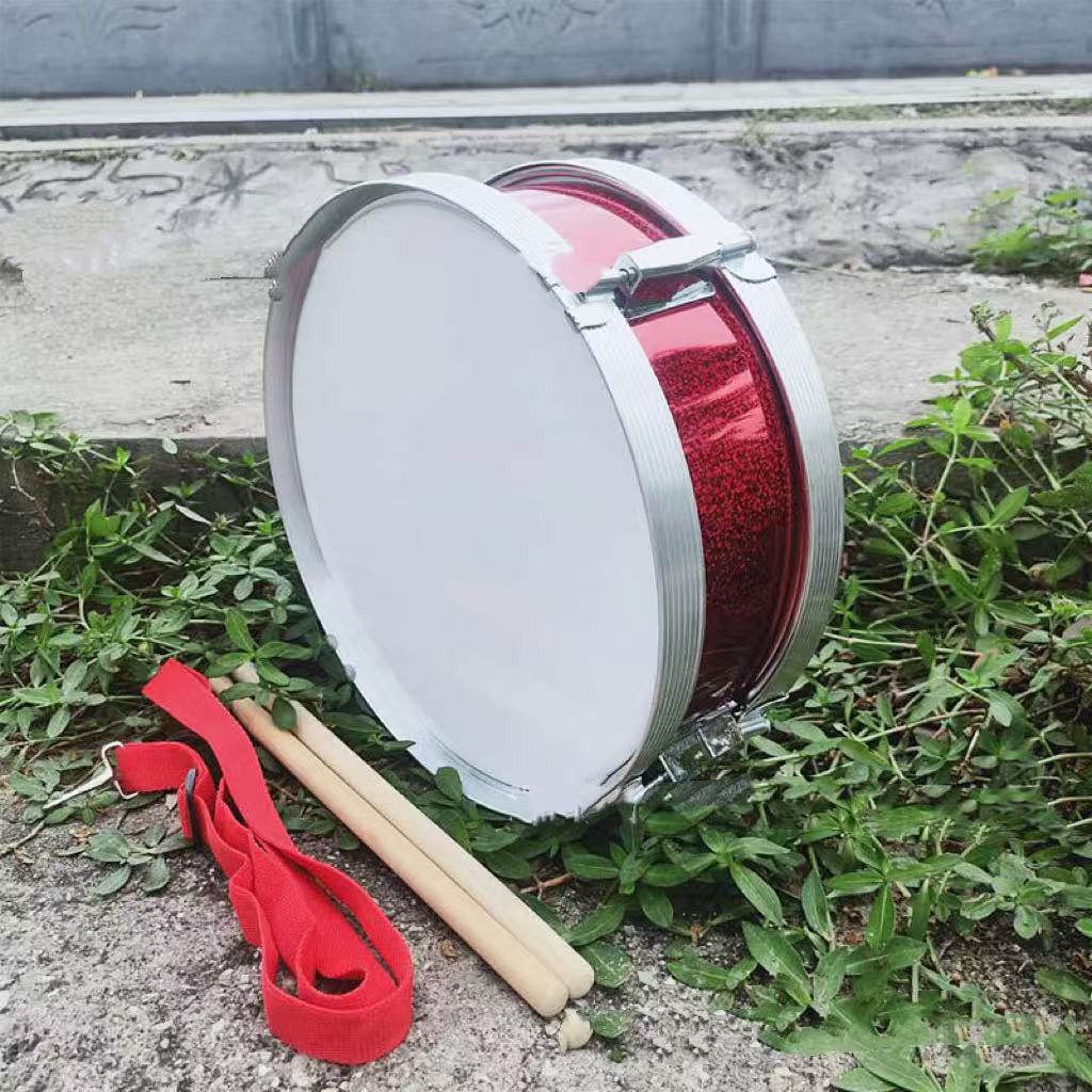 Instrument de musique Petit-déjeuner Performance latérale Snare Drum