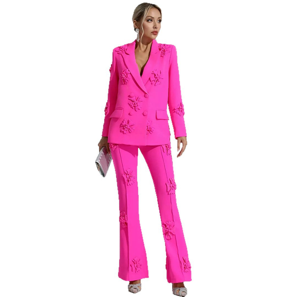 Costume de femme moyen et élégant