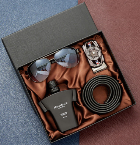 Cadeau Set de mode Creative Gift Suit Wallet Ceinture Quartz Montre parfum