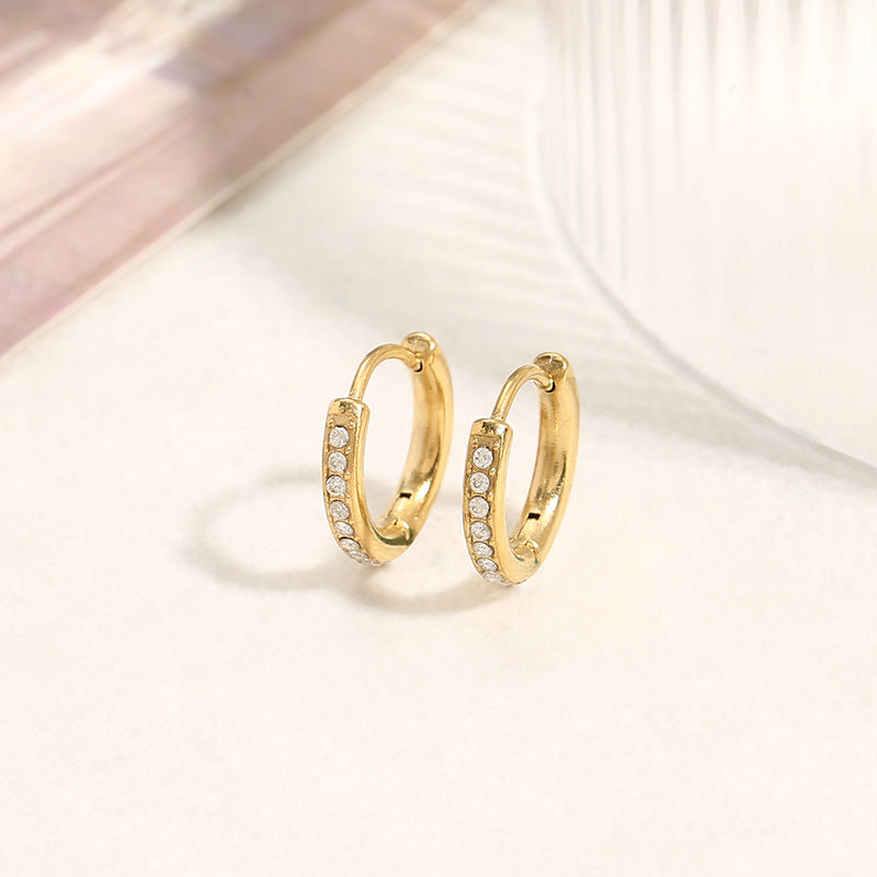 Boucles d'oreilles minimalistes européennes et américaines adornées avec Cubic Zirconia