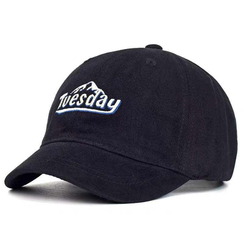 Hommes et femmes's Short-brimmed Mountain Peak Lettered Soft-top Simple Casual Style Baseba