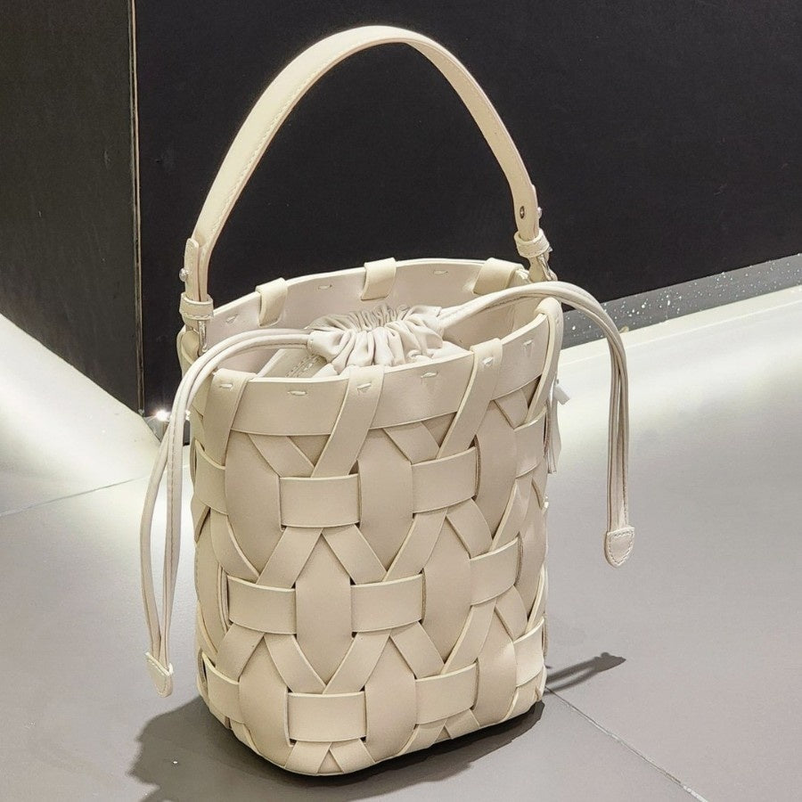 Un sac croisé polyvalent et occasionnel