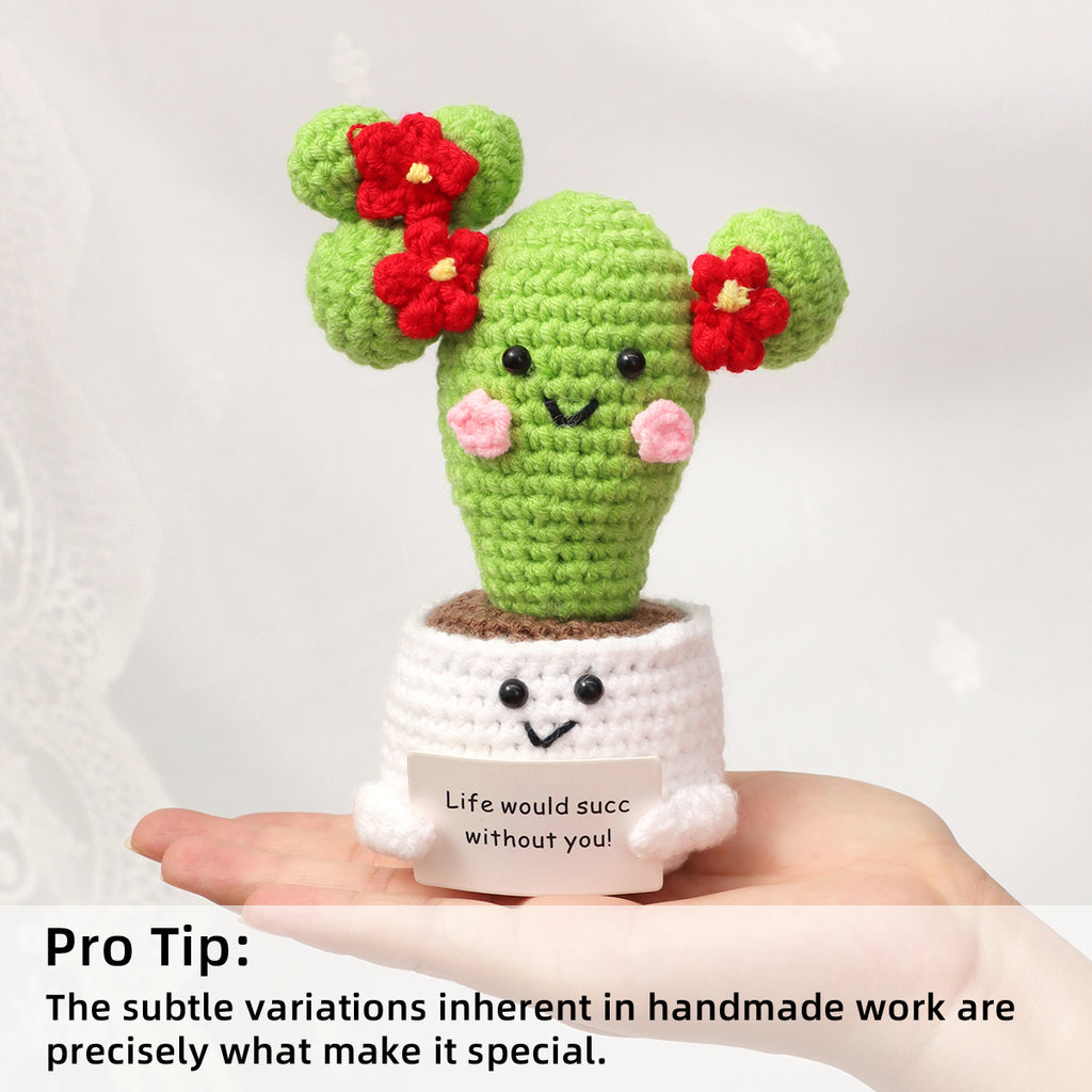 Crochet fait main Cactus Pot ornement avec brillant rouge Blossoms doux fil Croche éternelle