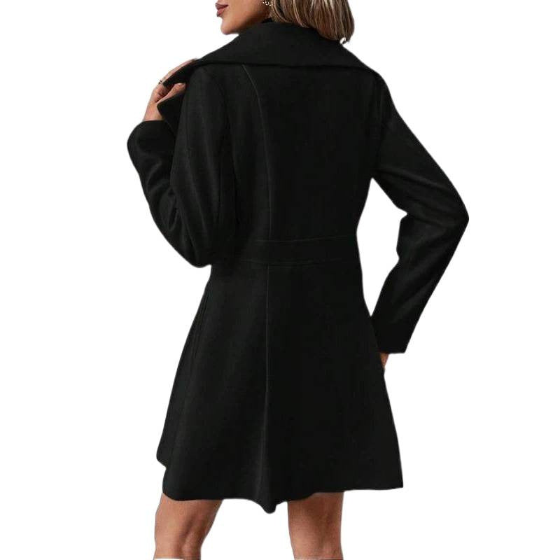 Manteau de laine à deux seins à l'automne d'hiver