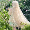 Mignon fille de 1 mètre de long Curls latino-américains