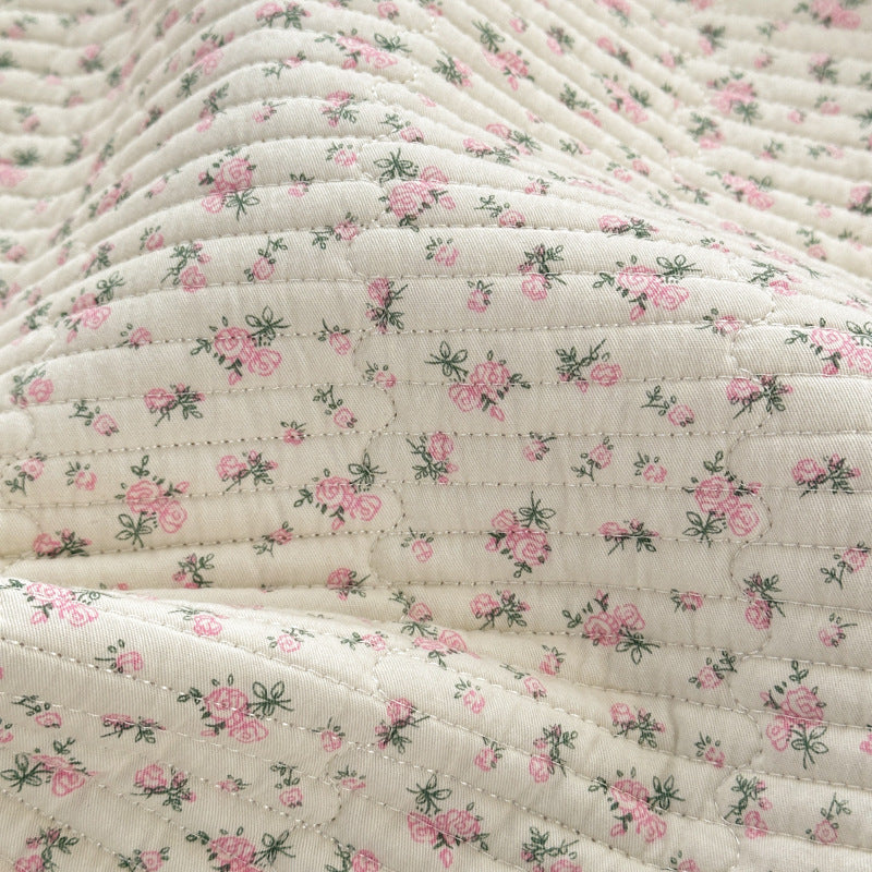 Double-sided pure cotton quilted throw