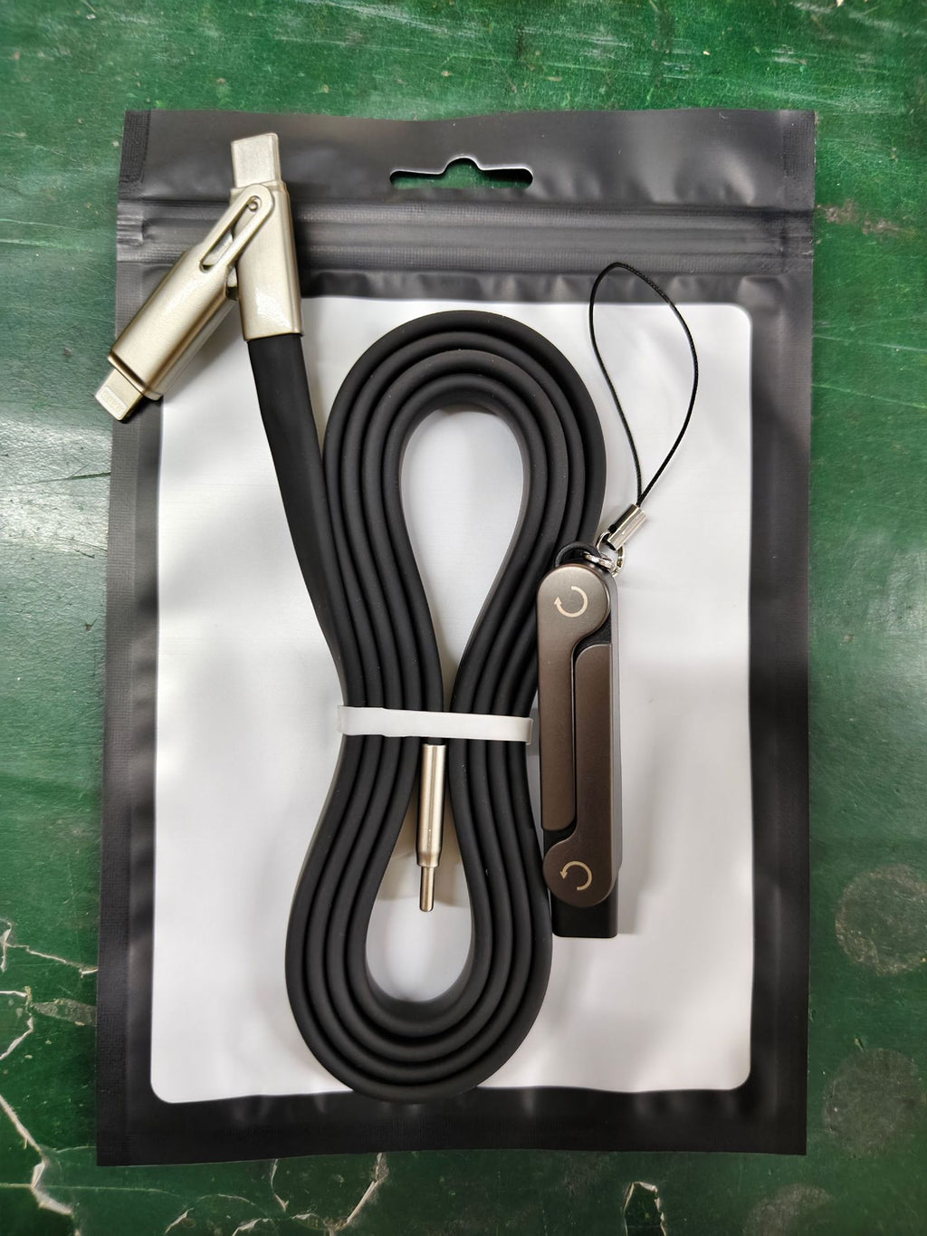 Adaptateur de câble de 240W pour recharger le téléphone