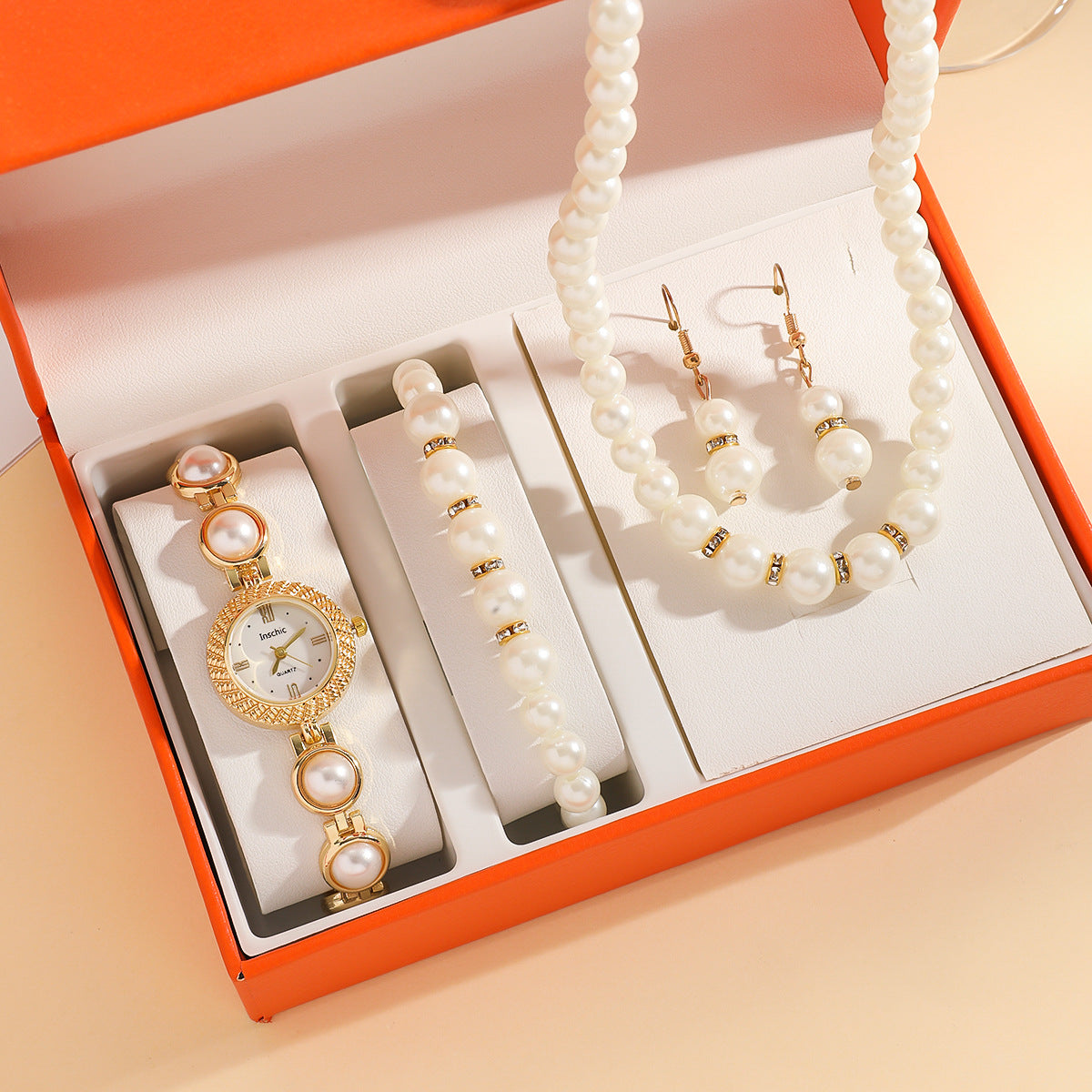 Chanel-style Vintage Light-Luxury Pearl bracelet montre pour les femmes