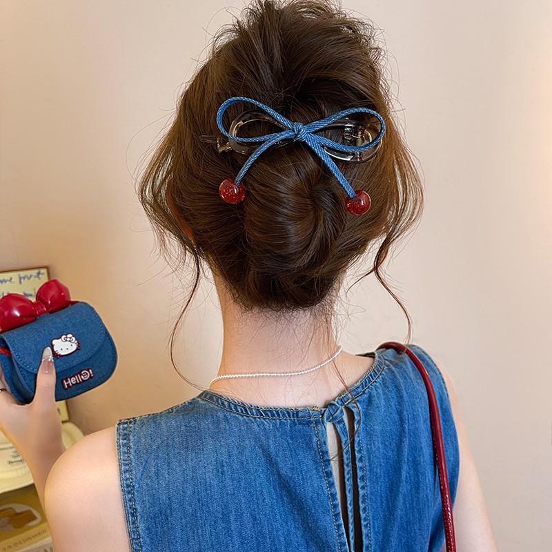 Cerise pendentif Ribbon Bow Twist cheveux clip pour les femmes