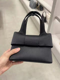 Sac à main et sac à croix à la mode
