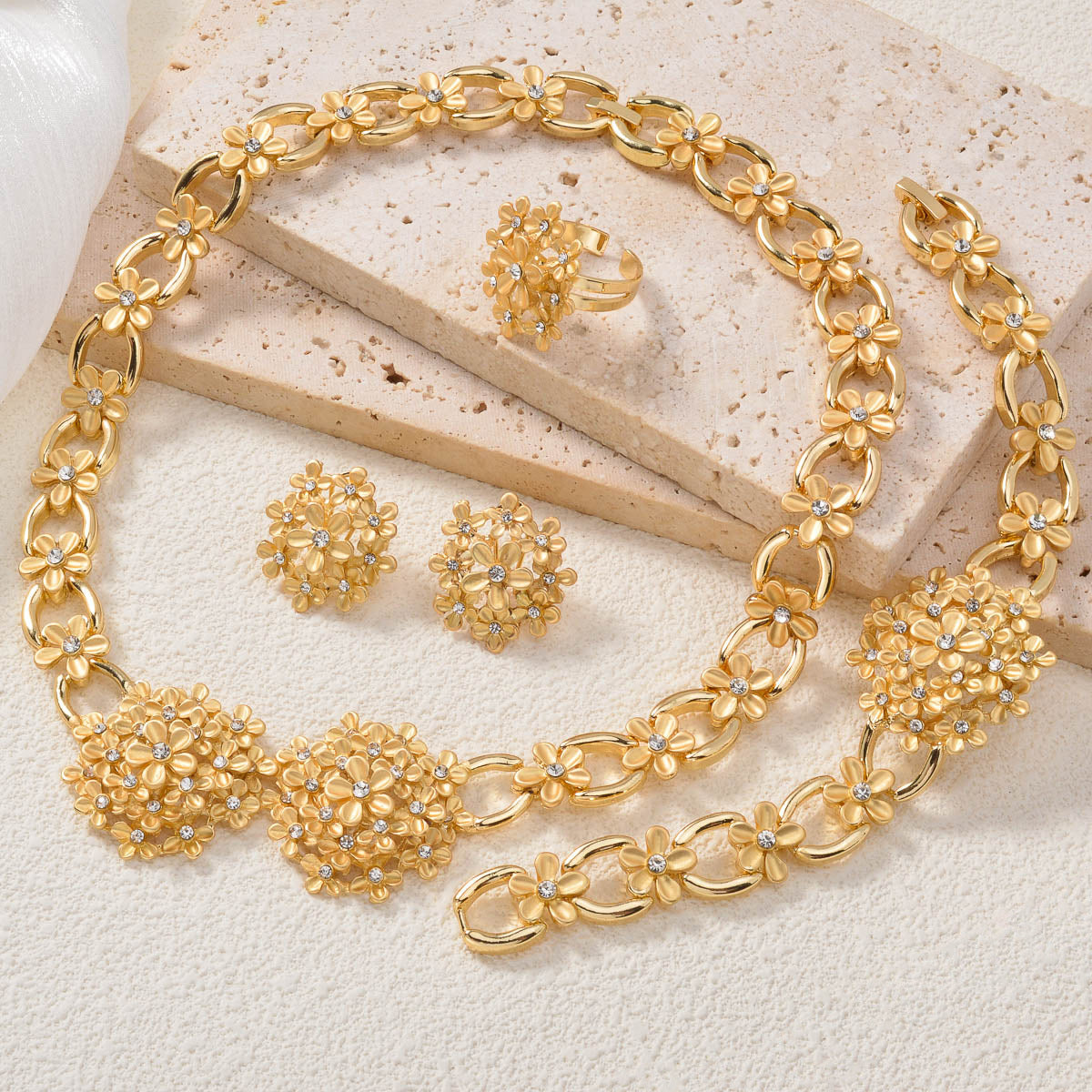 Bijoux Floral tendance européen et américain orné de diamants