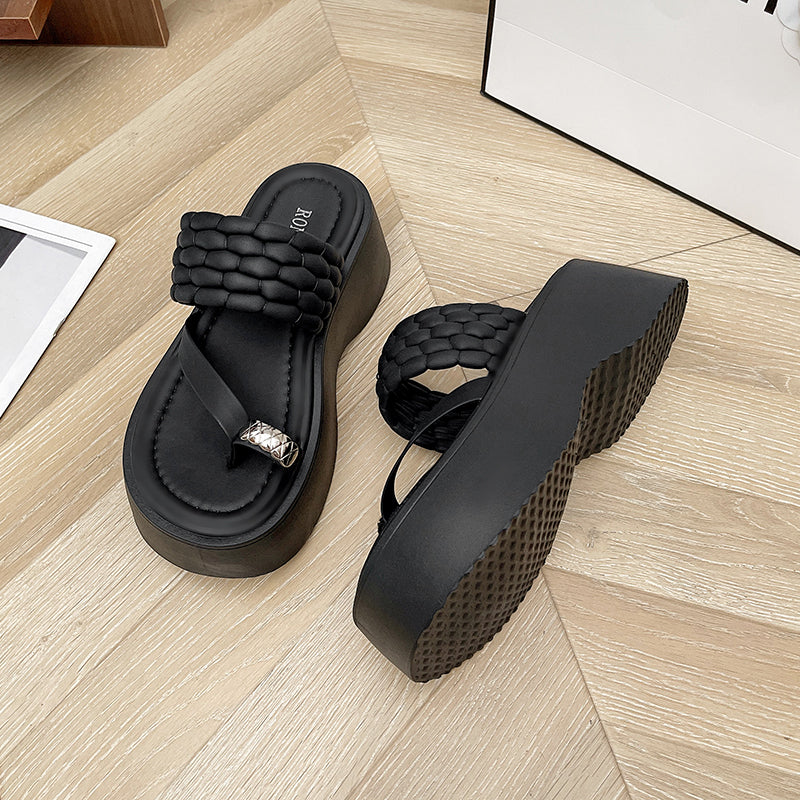 Niche Design Flip Flops Femmes Summer Outdoor Wear Epaisseur Hauteur de Sole Augmentant String Sanda