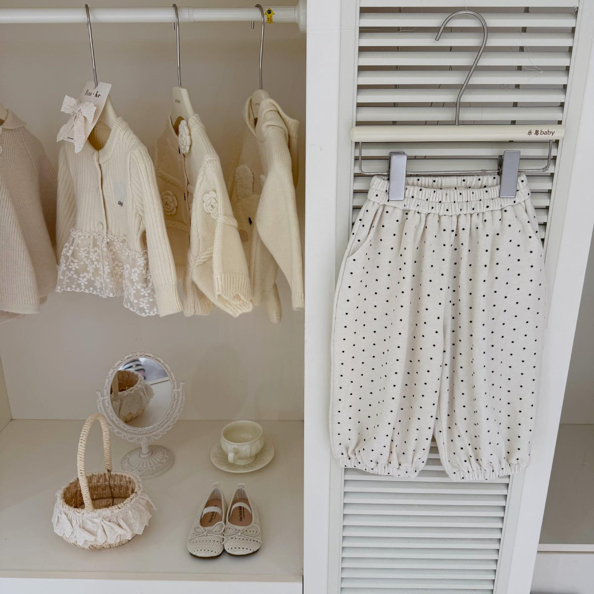 Camisole de bas et pantalons de trois pièces pour femmes