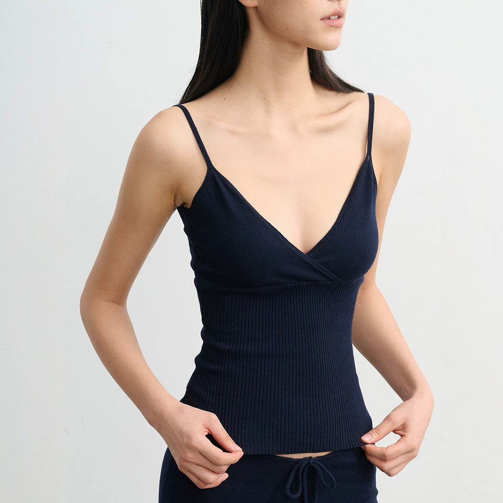 Camisole tricotée et pantalons de flatteur à large jambe