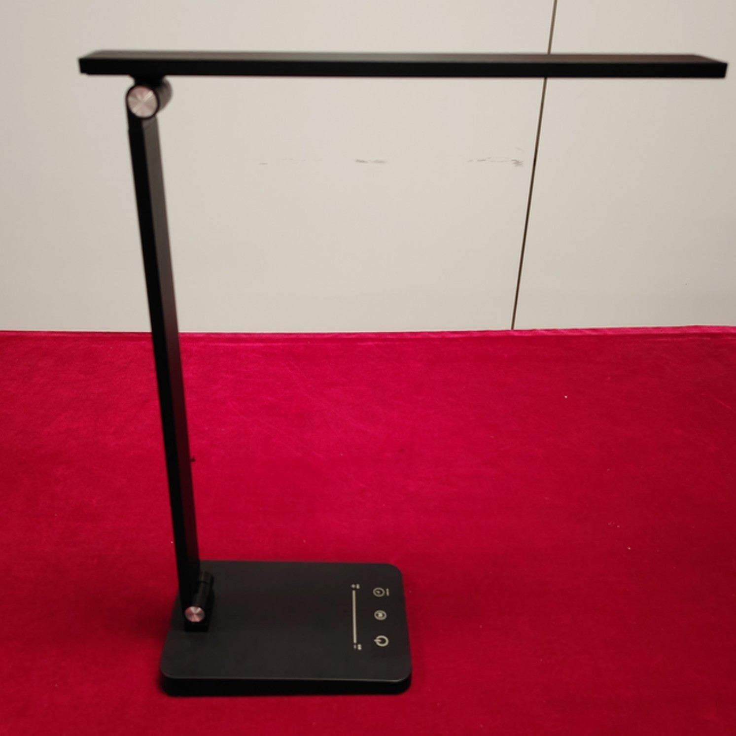 Lampe de bureau en plastique