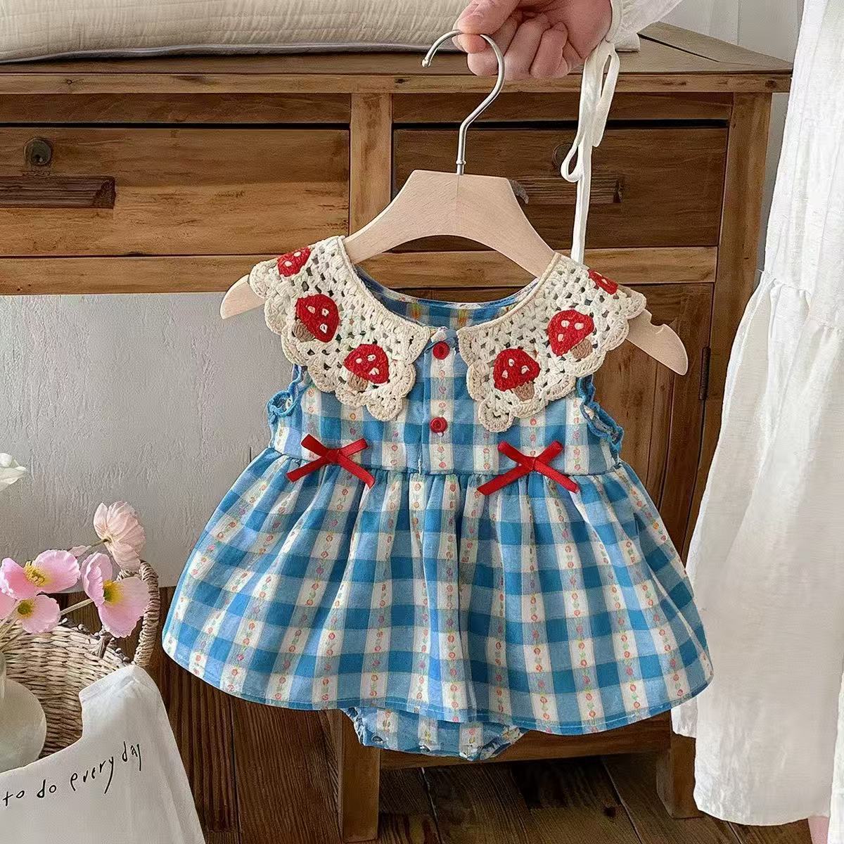 Mignon bébé et bambin pour les filles